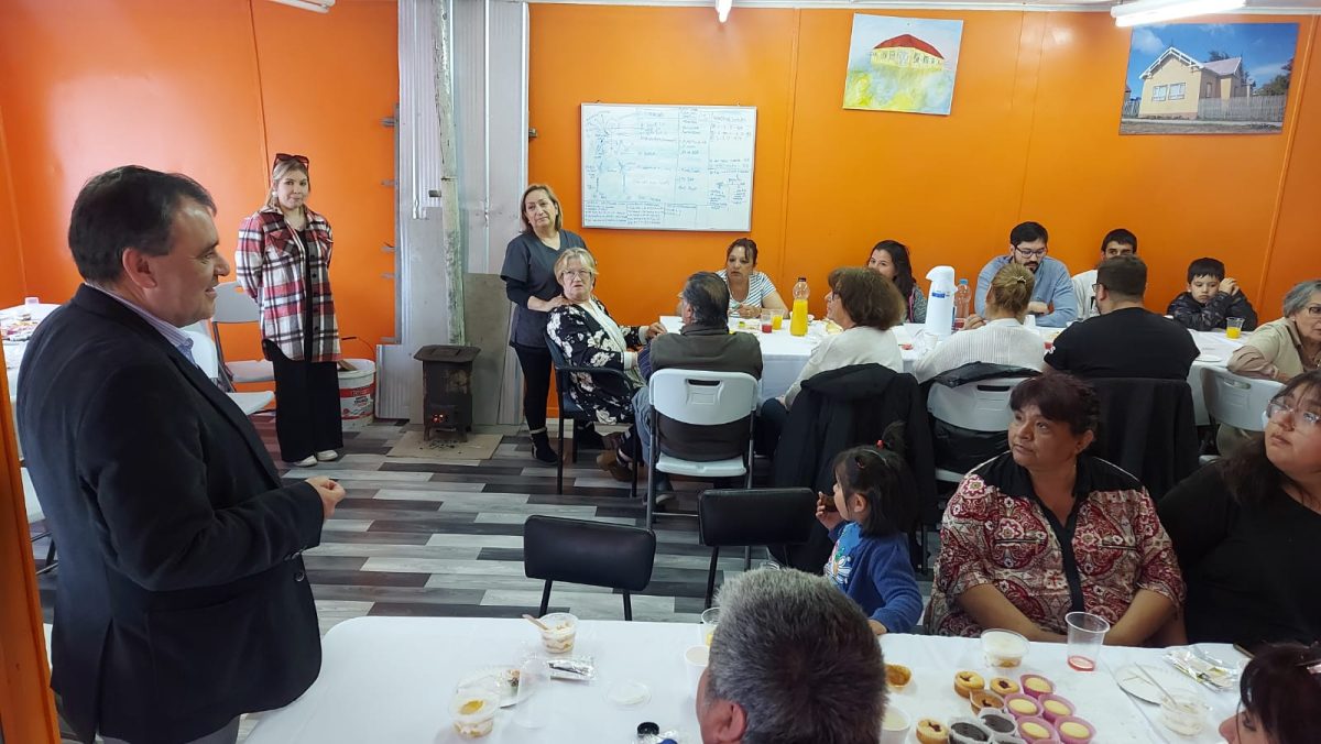Junta de Vecinos realizó once navideña en Porvenir