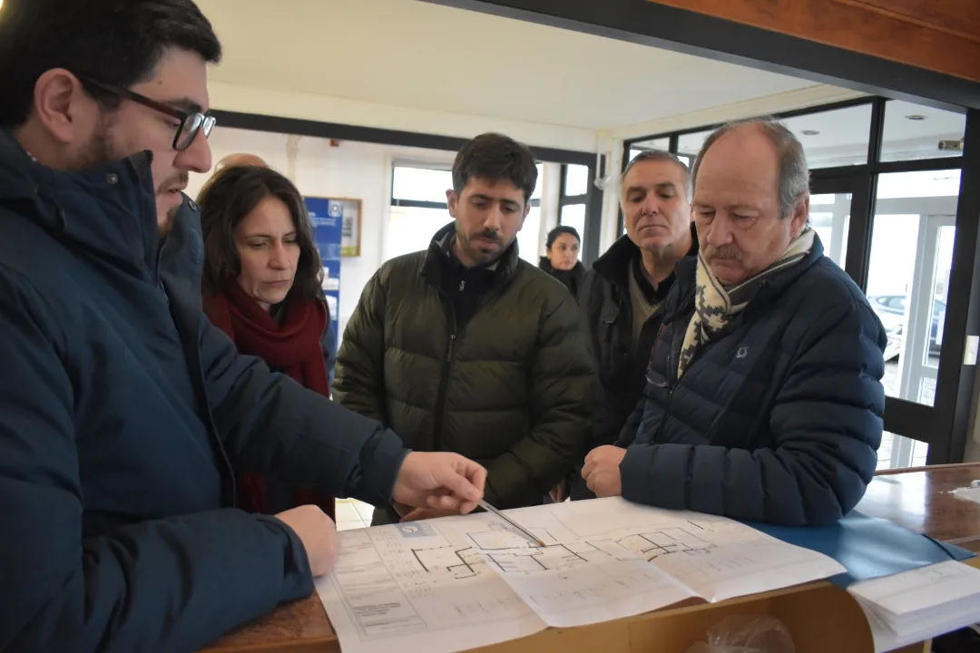 Complejo Municipal de Bahía Azul en Primavera recibirá financiamiento para ampliación y normalización sanitaria
