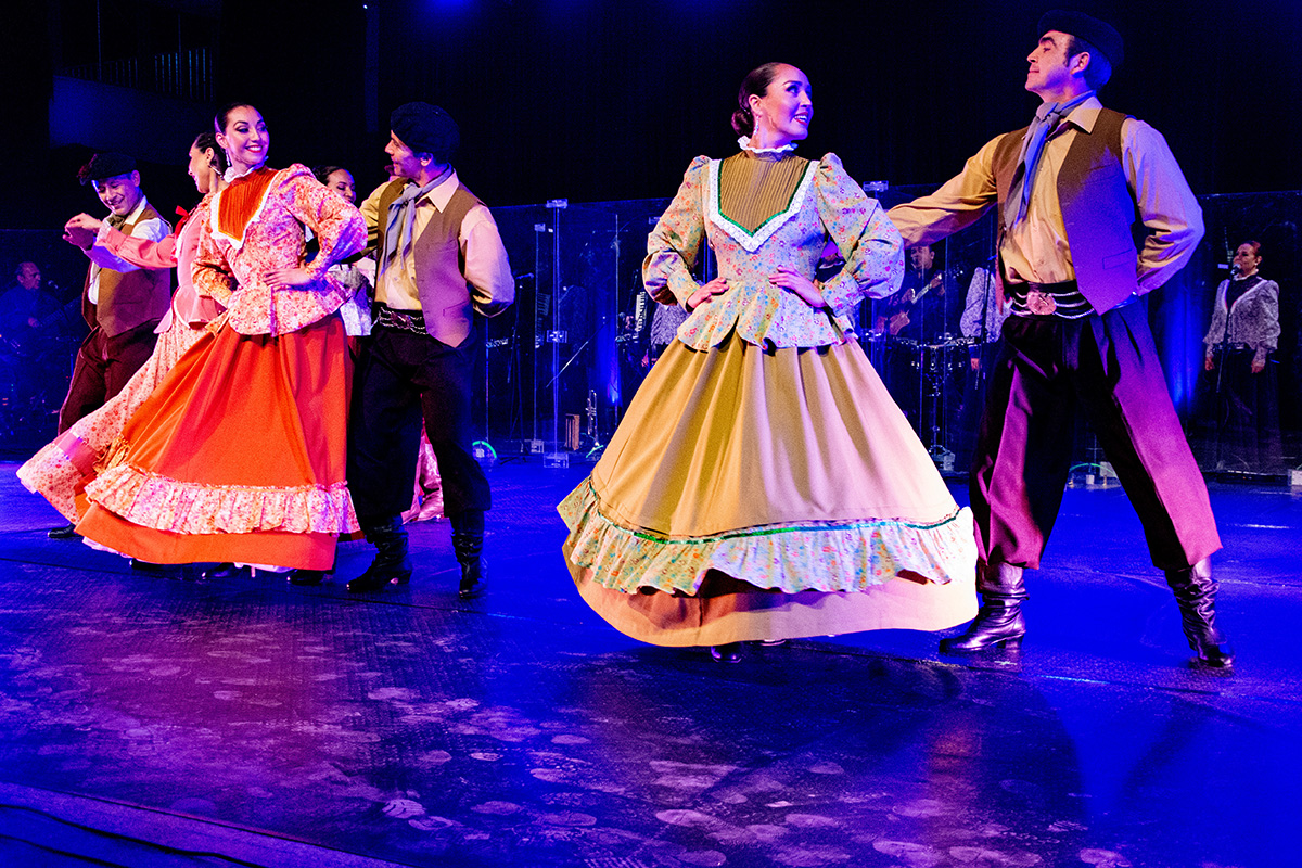 El Ballet Folklórico Nacional (BAFONA) se presentará en Punta Arenas con lo mejor de la danza y la música tradicional de Chile.