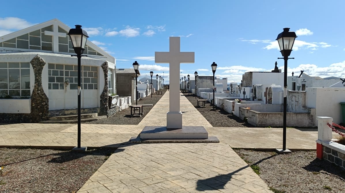 Cementerio Municipal de Porvenir actualiza su horario de invierno desde el 1 de abril